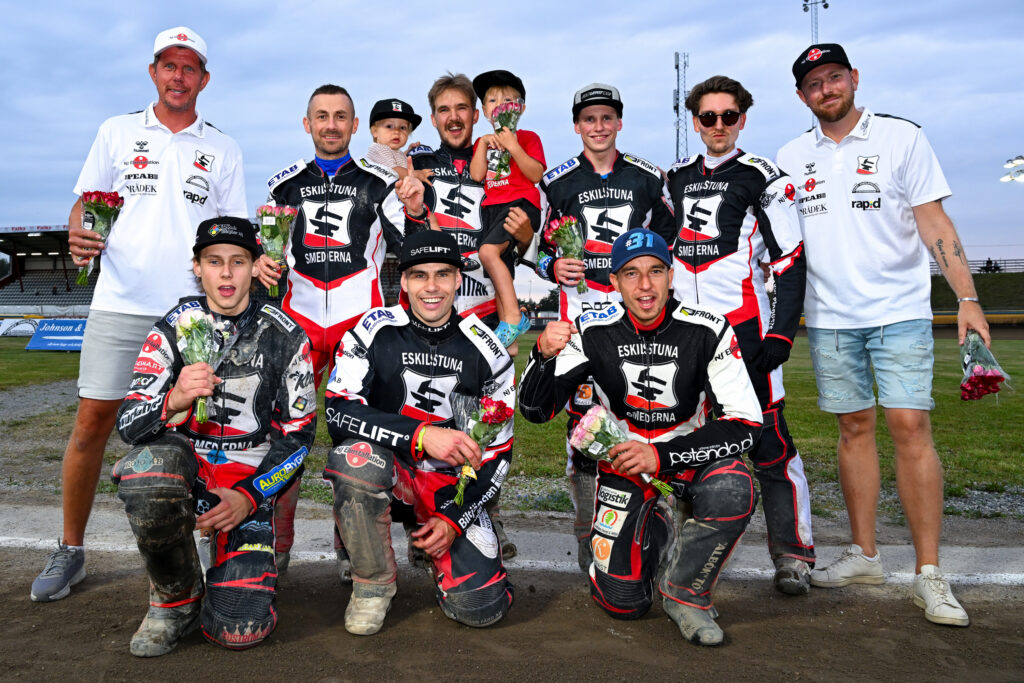 Går Smederna igenom grundserien obesegrade på hemmaplan?